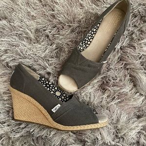 Toms grey peep toe wedges